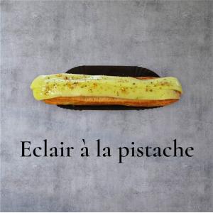 Eclair à la pistache